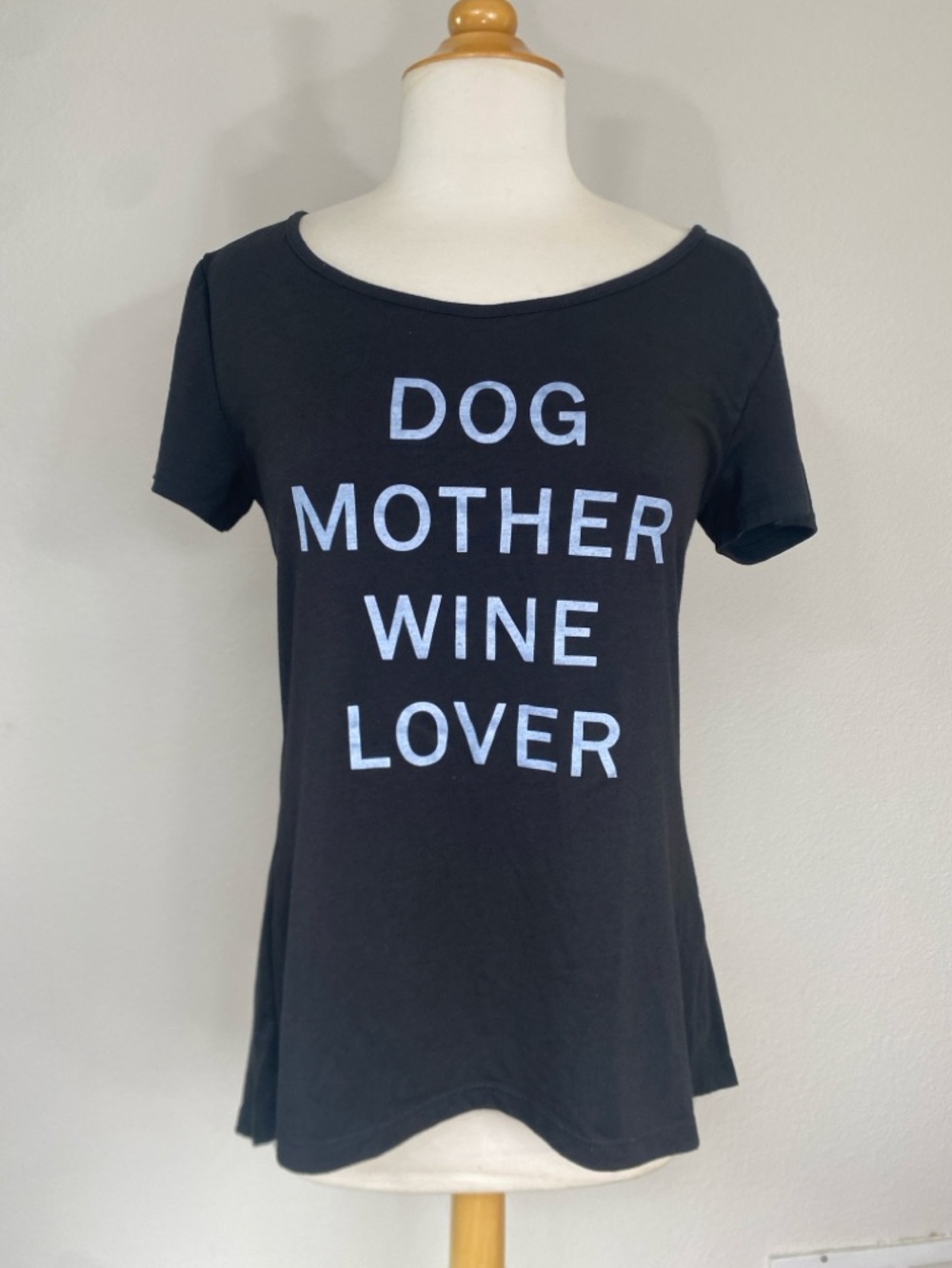 Paradiso Women's Black Dog Mom Wine Lover T-Shirt Size Medium Streetwear Casual